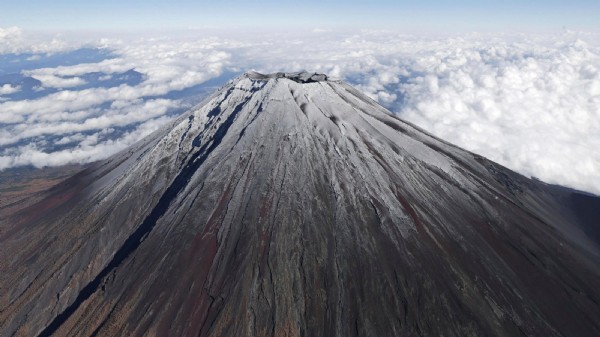 Spät wie noch nie! - Nach Rekordzeit ohne weiße Pracht: Schnee am Fuji