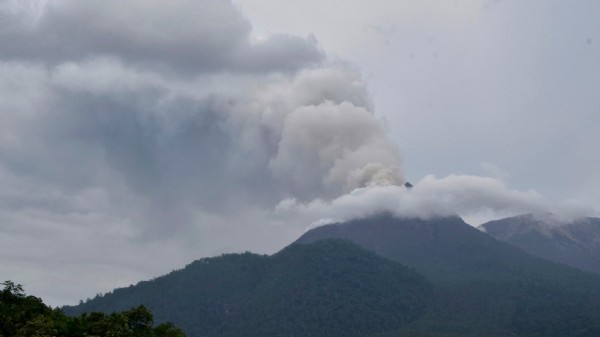 Dörfer evakuiert - Indonesien: Mindestens 9 Tote bei Vulkanausbruch