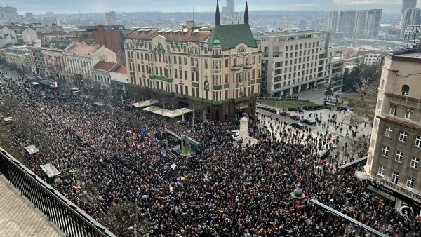 „Akzeptieren es nicht“ - Demo in Belgrad: „Wahlen müssen annulliert werden“